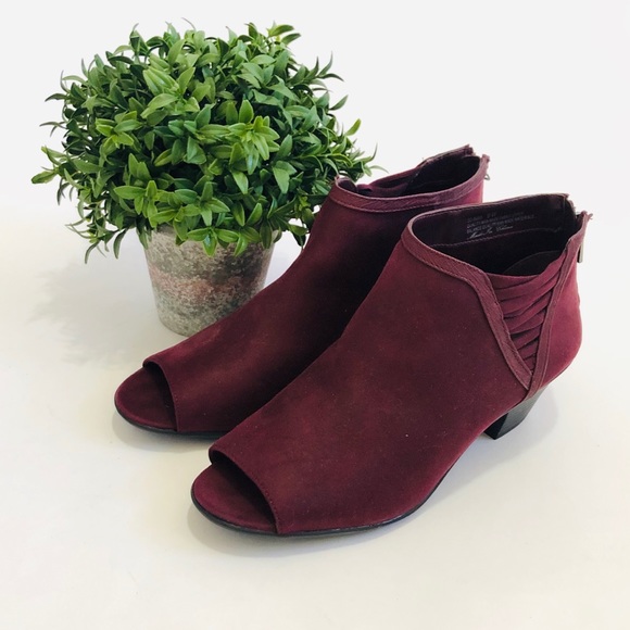 easy street whisper bootie